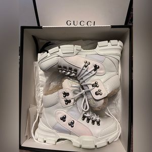 USED Gucci Flashtrek Faux Shearling-trimmed Leather, Canvas And Suede In White.